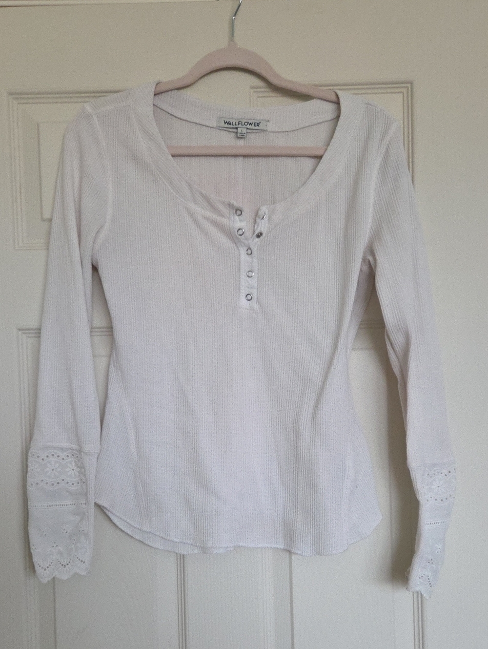 Wallflower Cream Ribbed Long-Sleeve Henley with Lace Cuffs